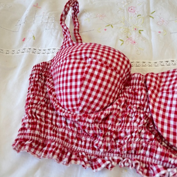 Missguided Red Checkered Ruffle Top - Picture 3 of 6